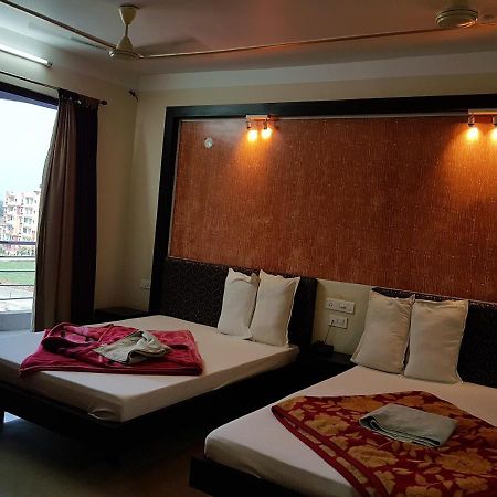 Swagatam International Hotel Tarapith Eksteriør billede