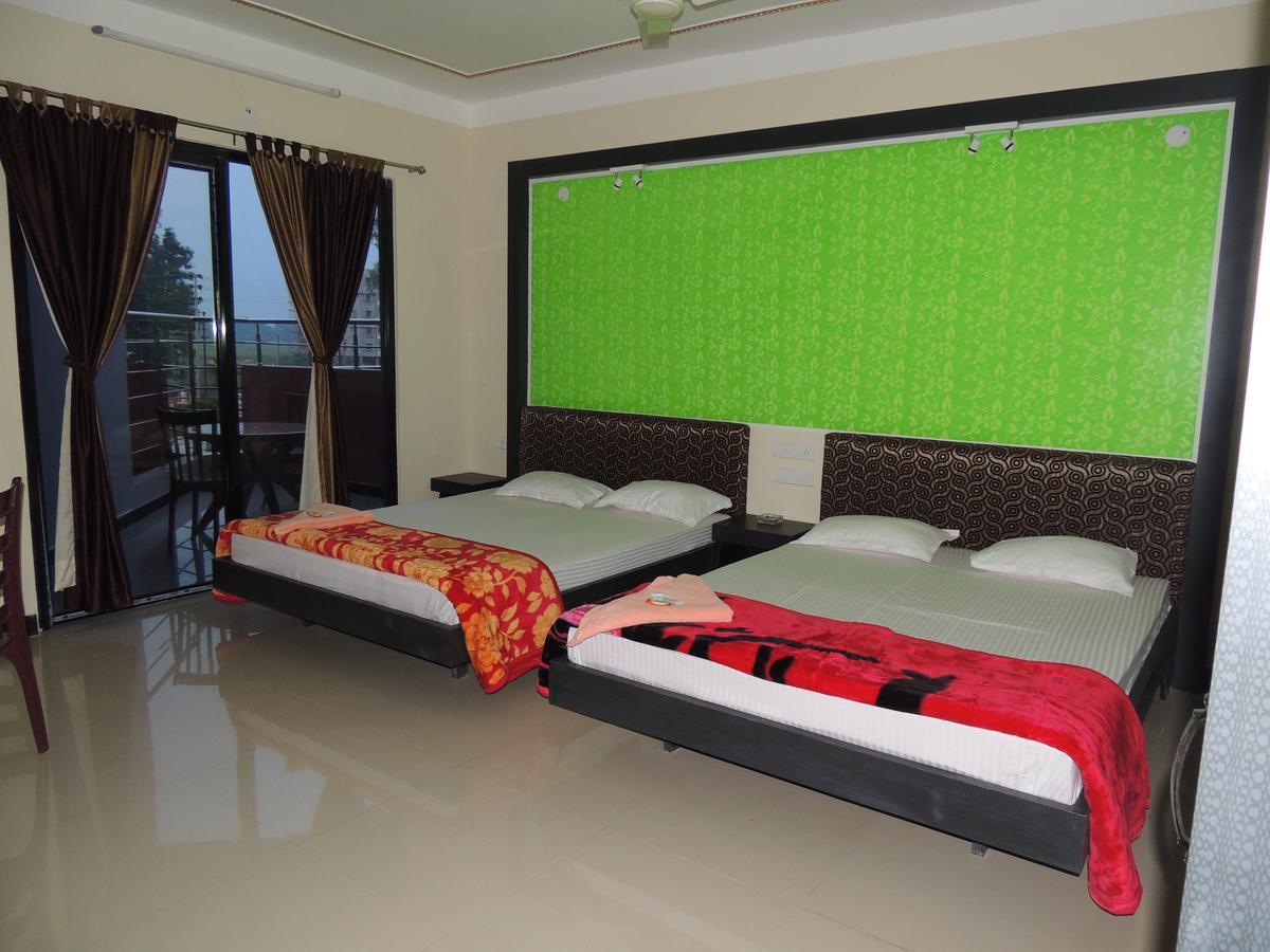 Swagatam International Hotel Tarapith Eksteriør billede