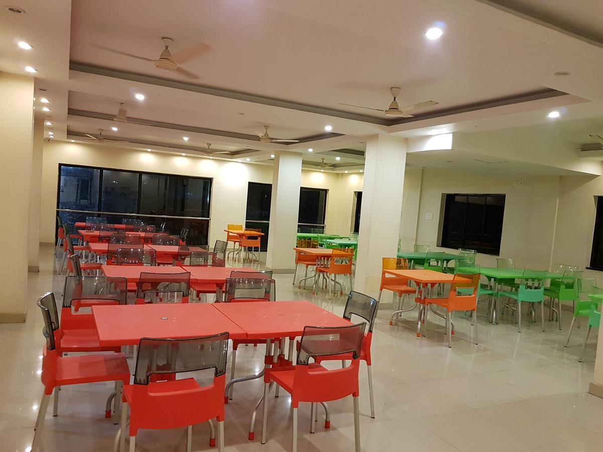 Swagatam International Hotel Tarapith Eksteriør billede