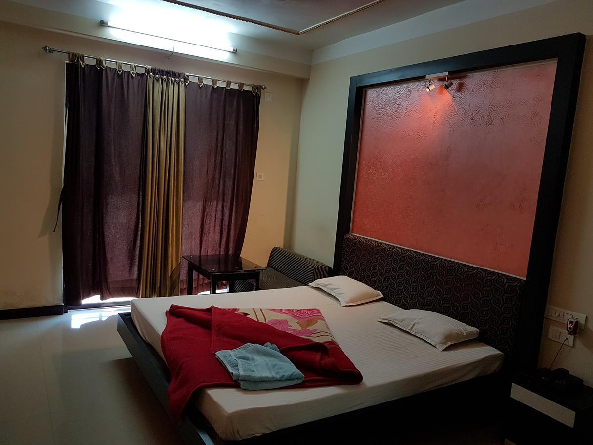 Swagatam International Hotel Tarapith Eksteriør billede
