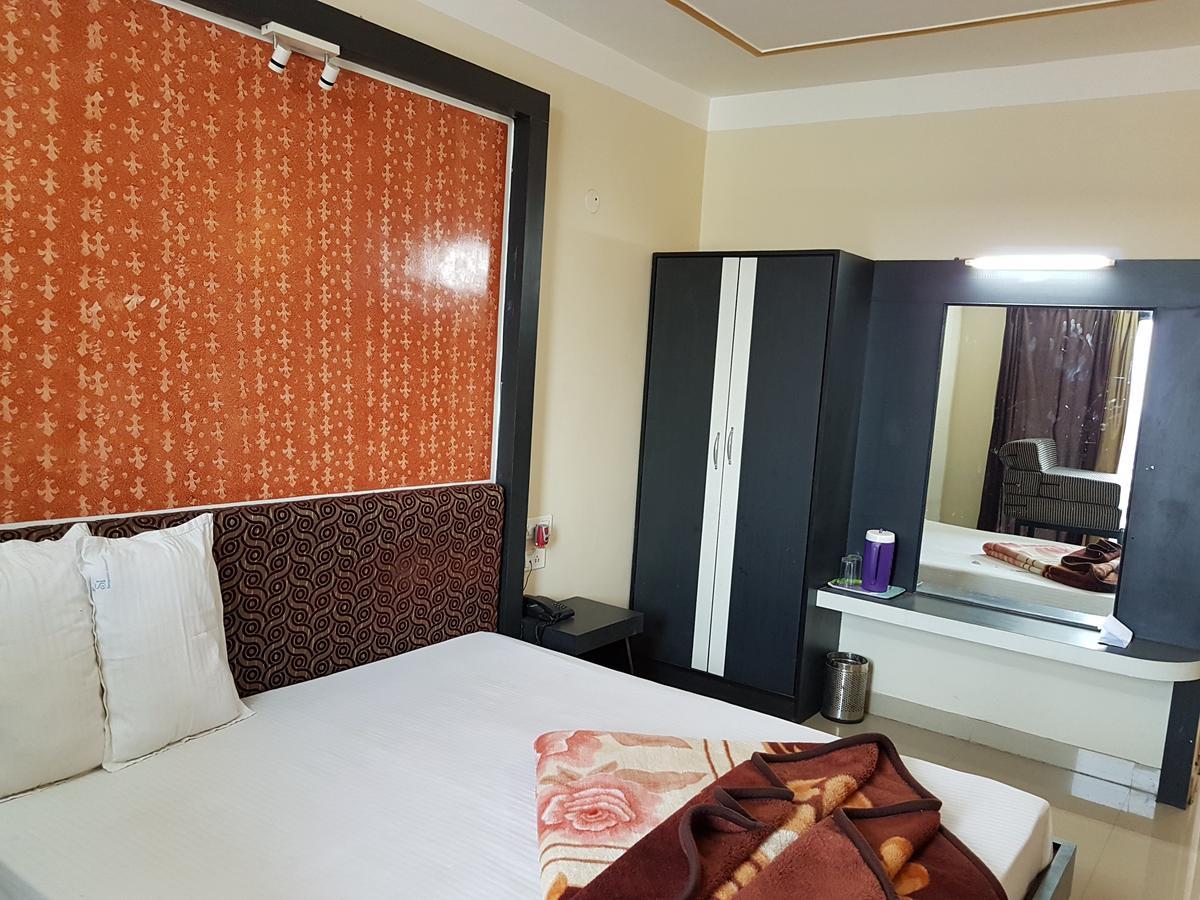 Swagatam International Hotel Tarapith Eksteriør billede