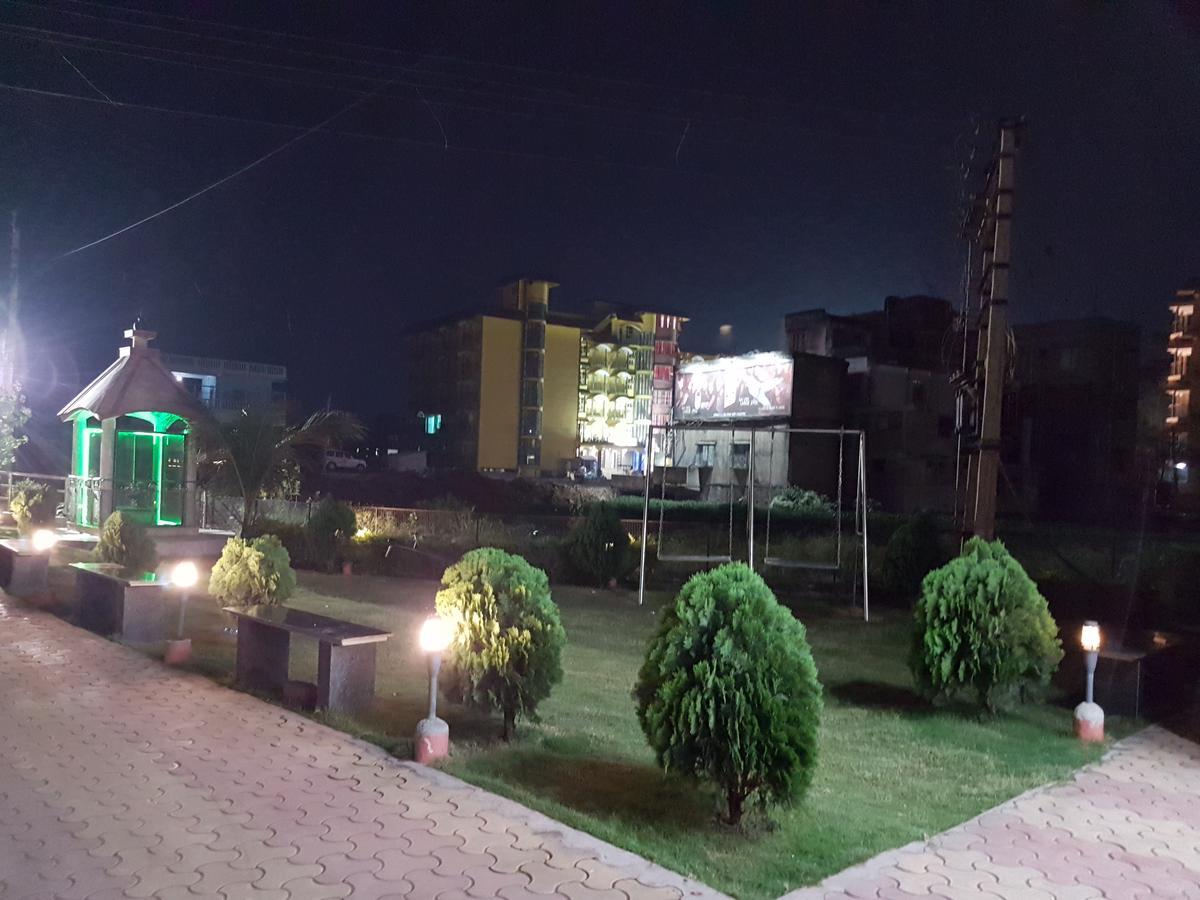 Swagatam International Hotel Tarapith Eksteriør billede
