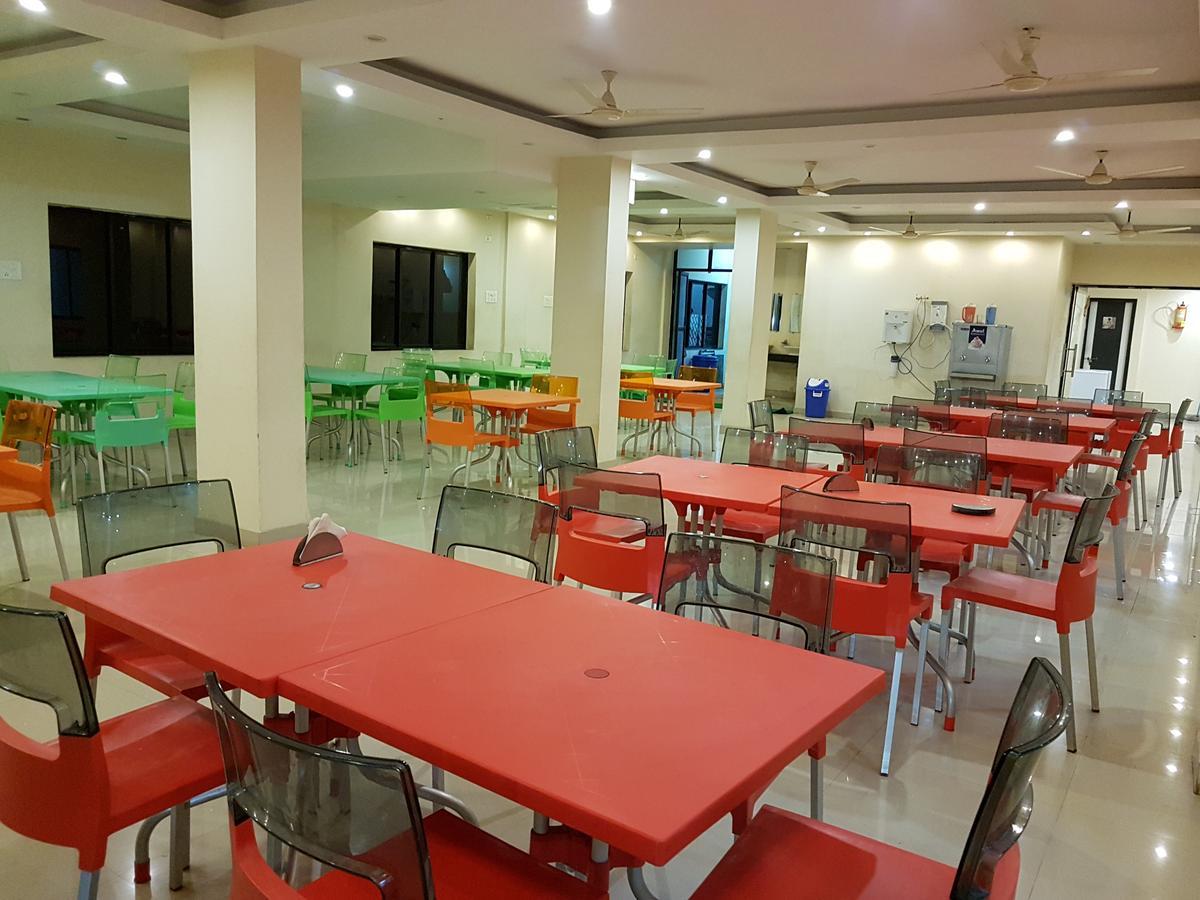 Swagatam International Hotel Tarapith Eksteriør billede