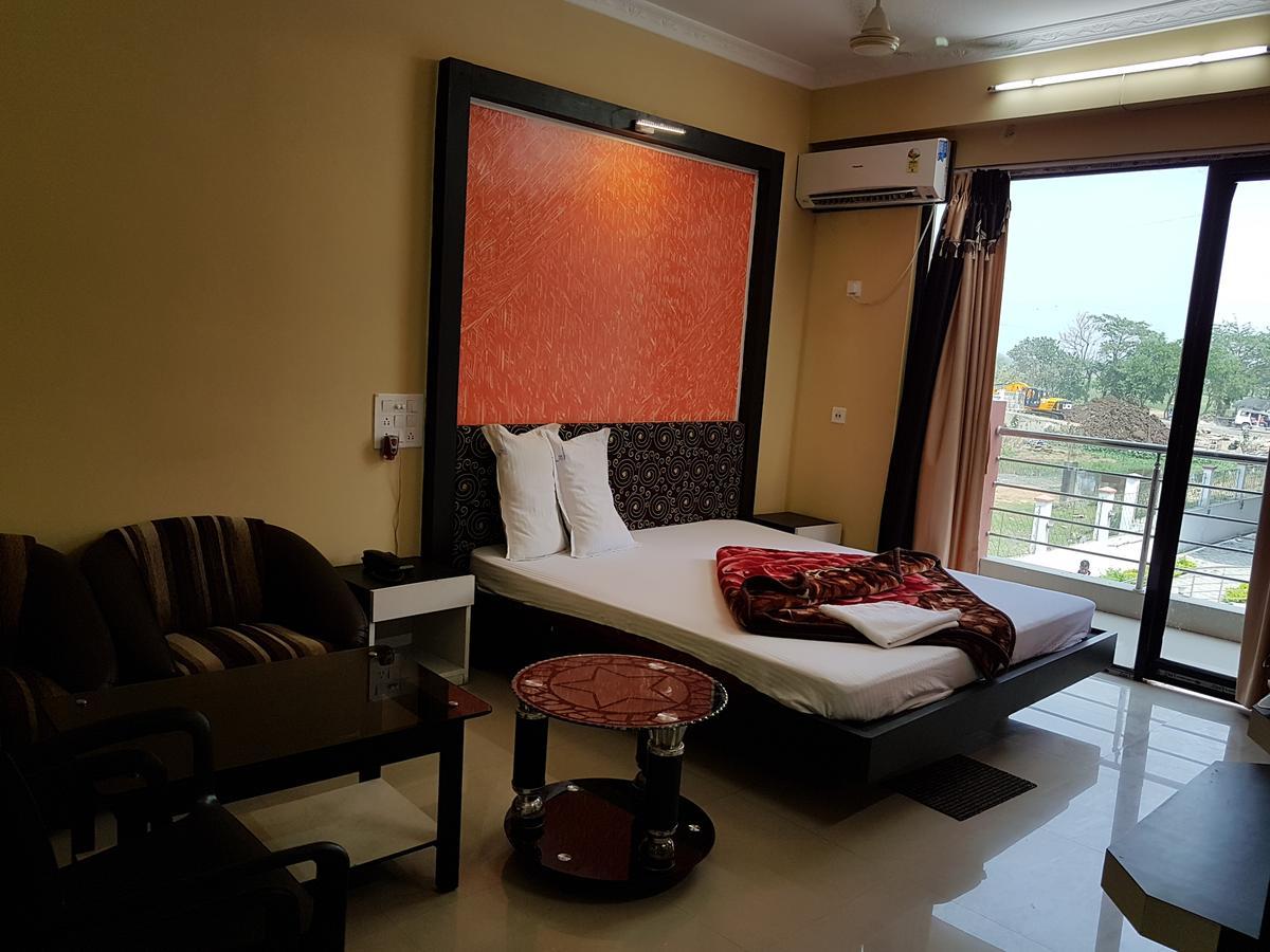 Swagatam International Hotel Tarapith Eksteriør billede