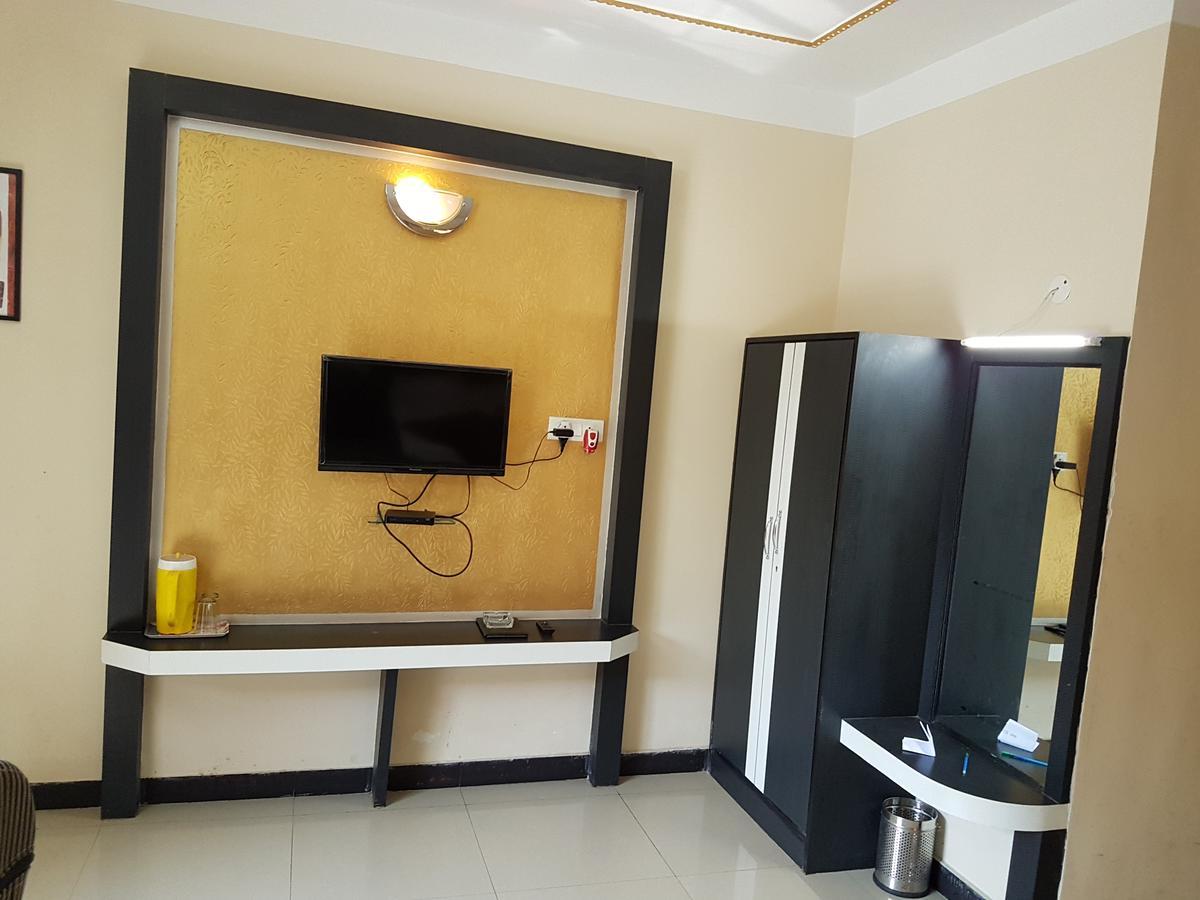 Swagatam International Hotel Tarapith Eksteriør billede