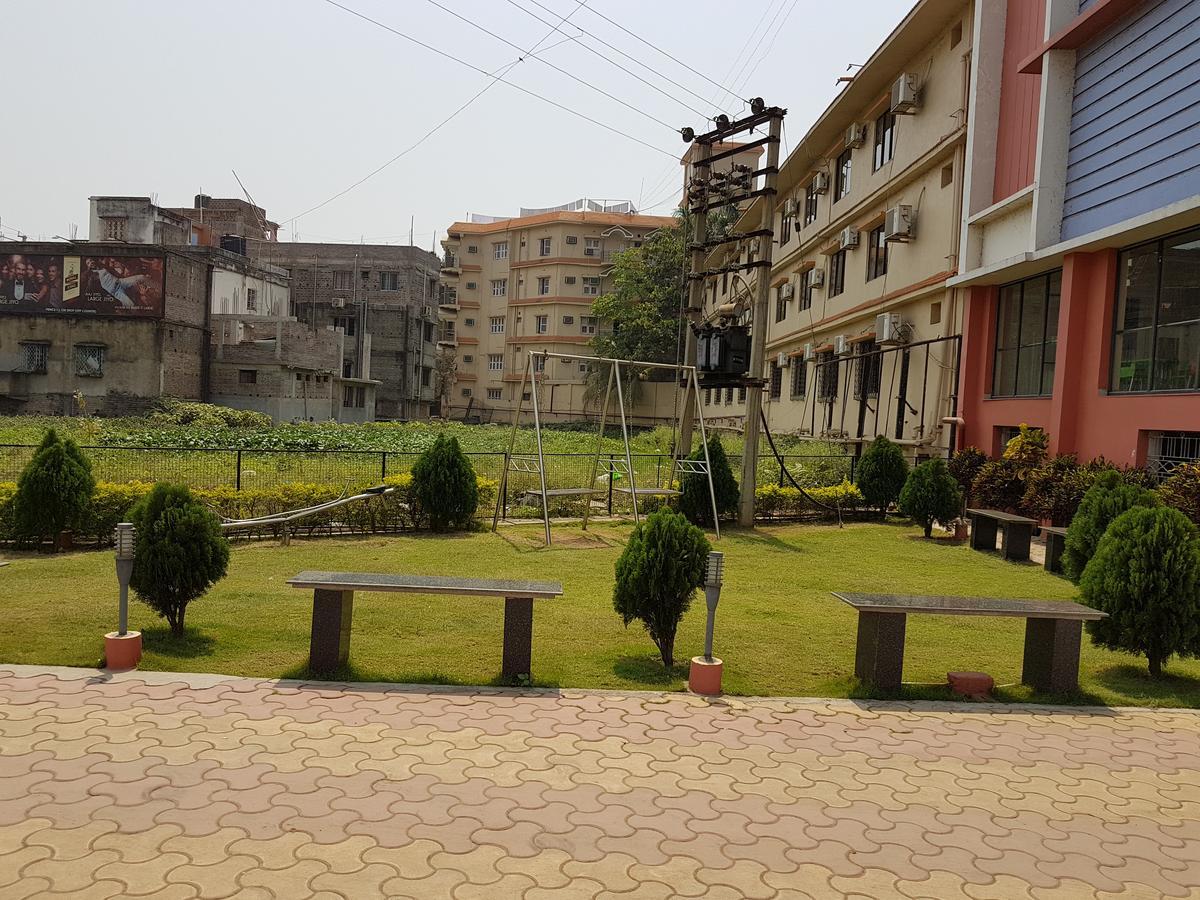 Swagatam International Hotel Tarapith Eksteriør billede