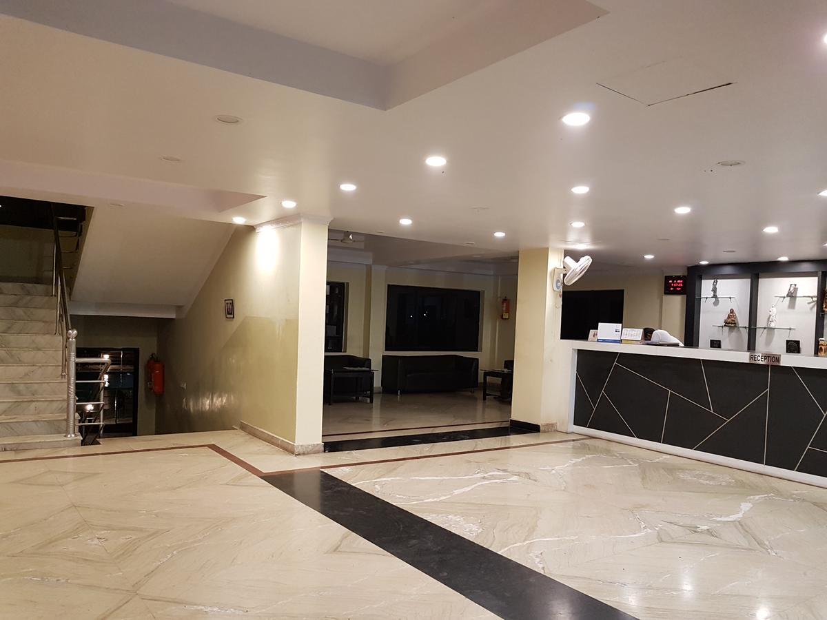 Swagatam International Hotel Tarapith Eksteriør billede