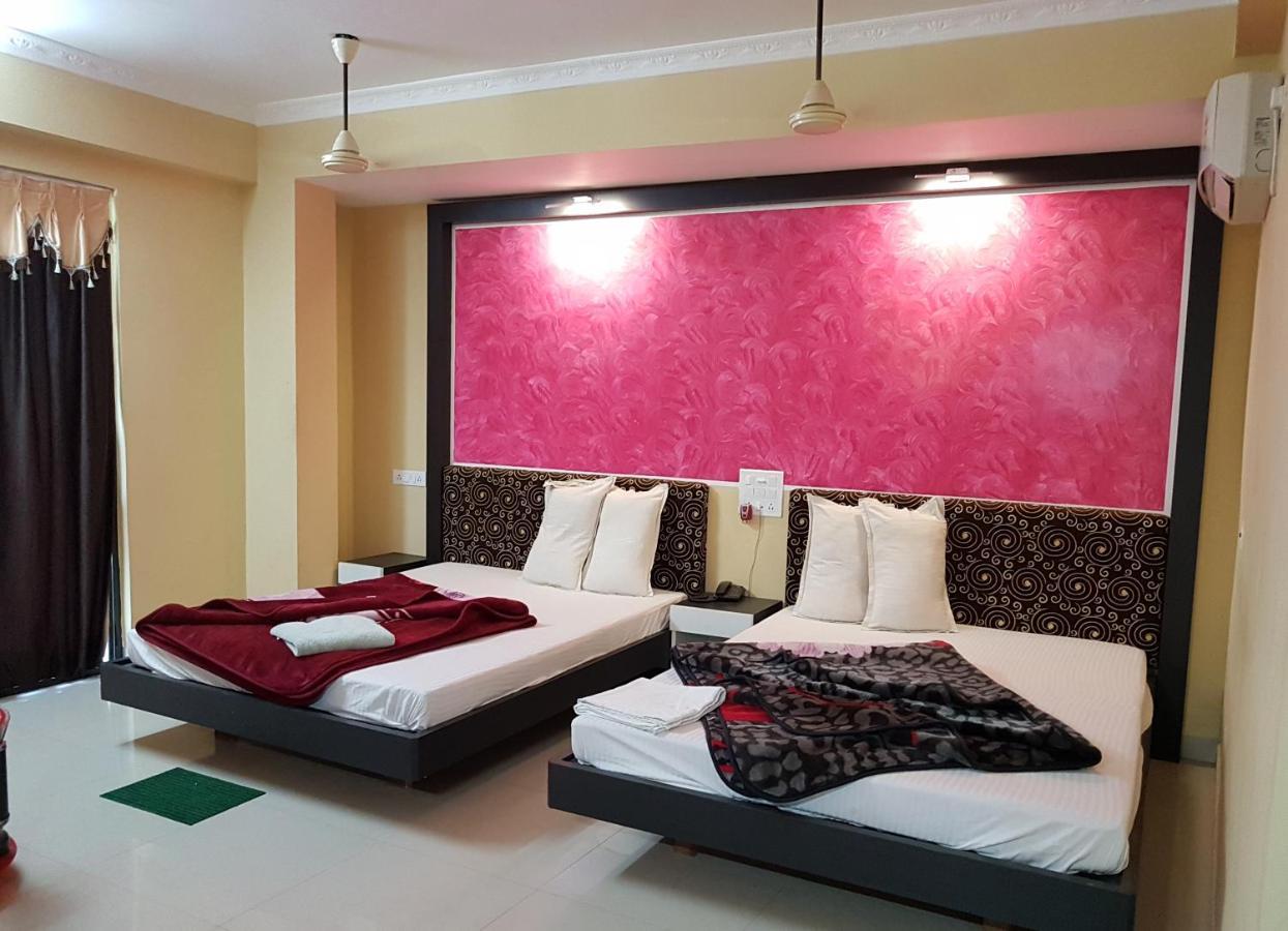Swagatam International Hotel Tarapith Eksteriør billede