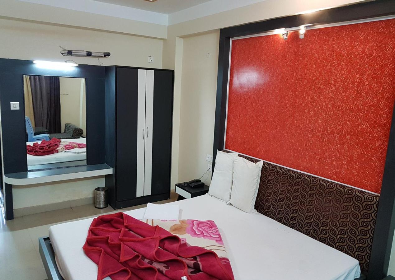 Swagatam International Hotel Tarapith Eksteriør billede